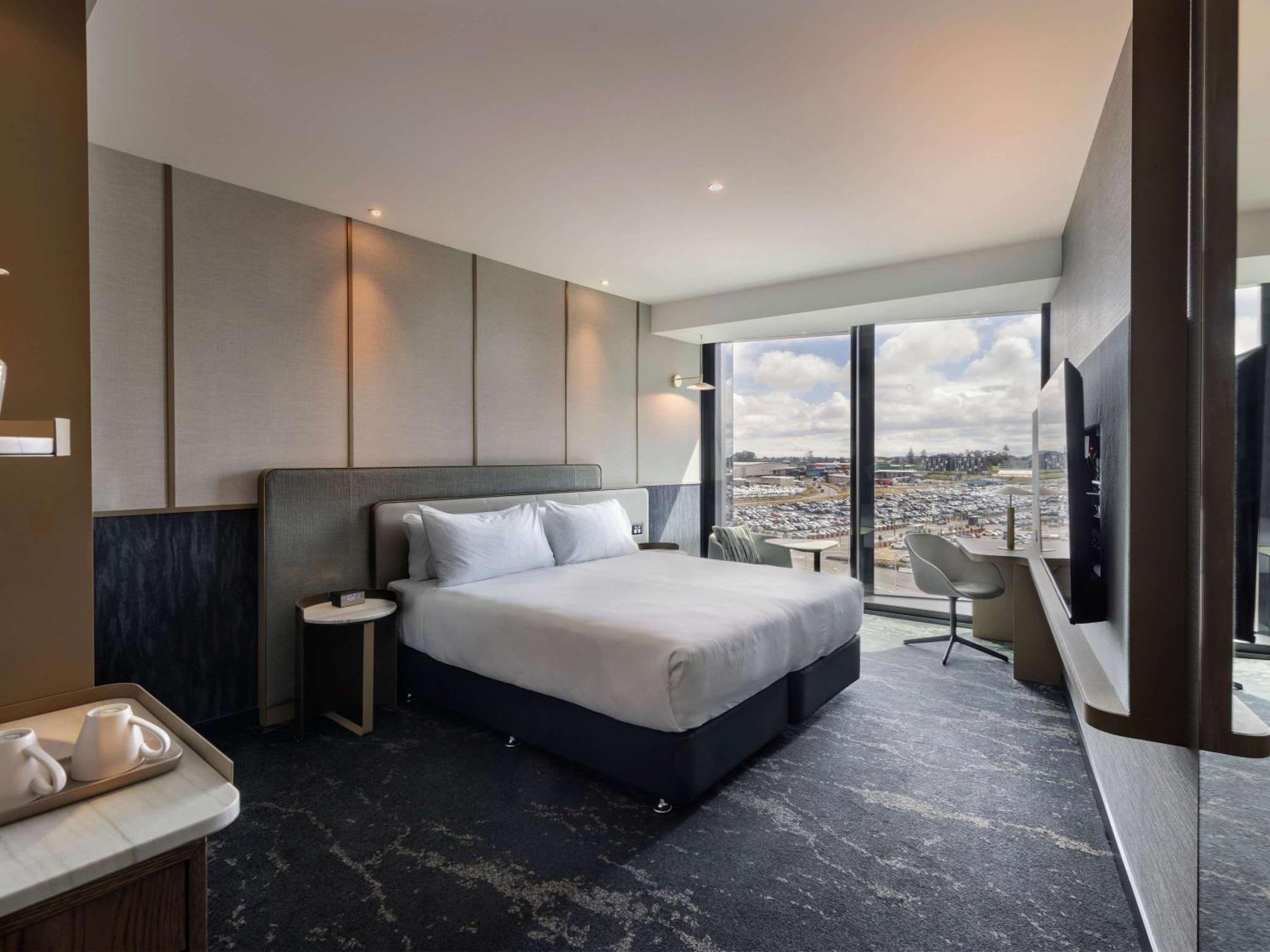 Hotel Pullman Auckland Airport Esterno foto A room at the hotel