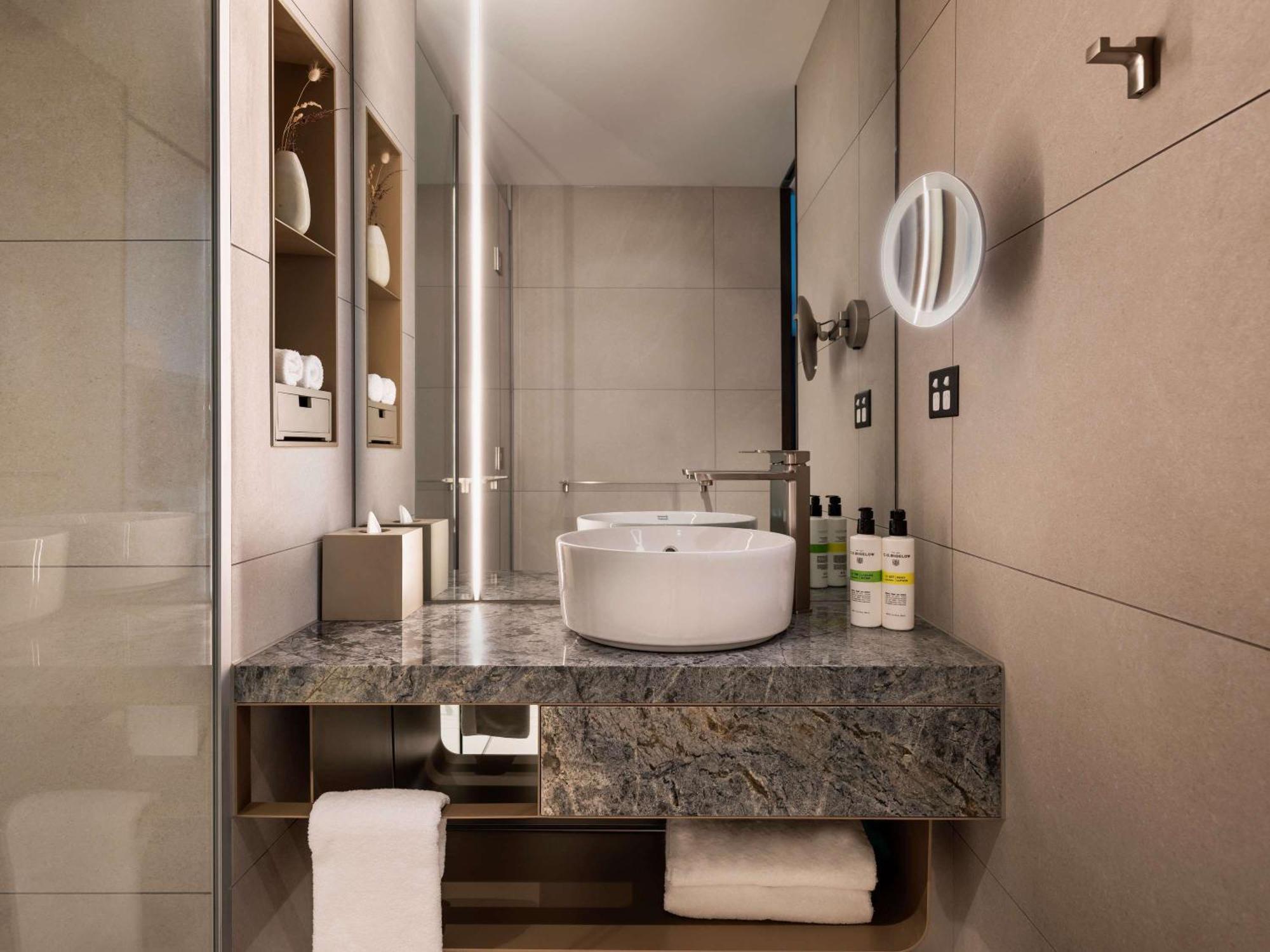 Hotel Pullman Auckland Airport Esterno foto Bathroom