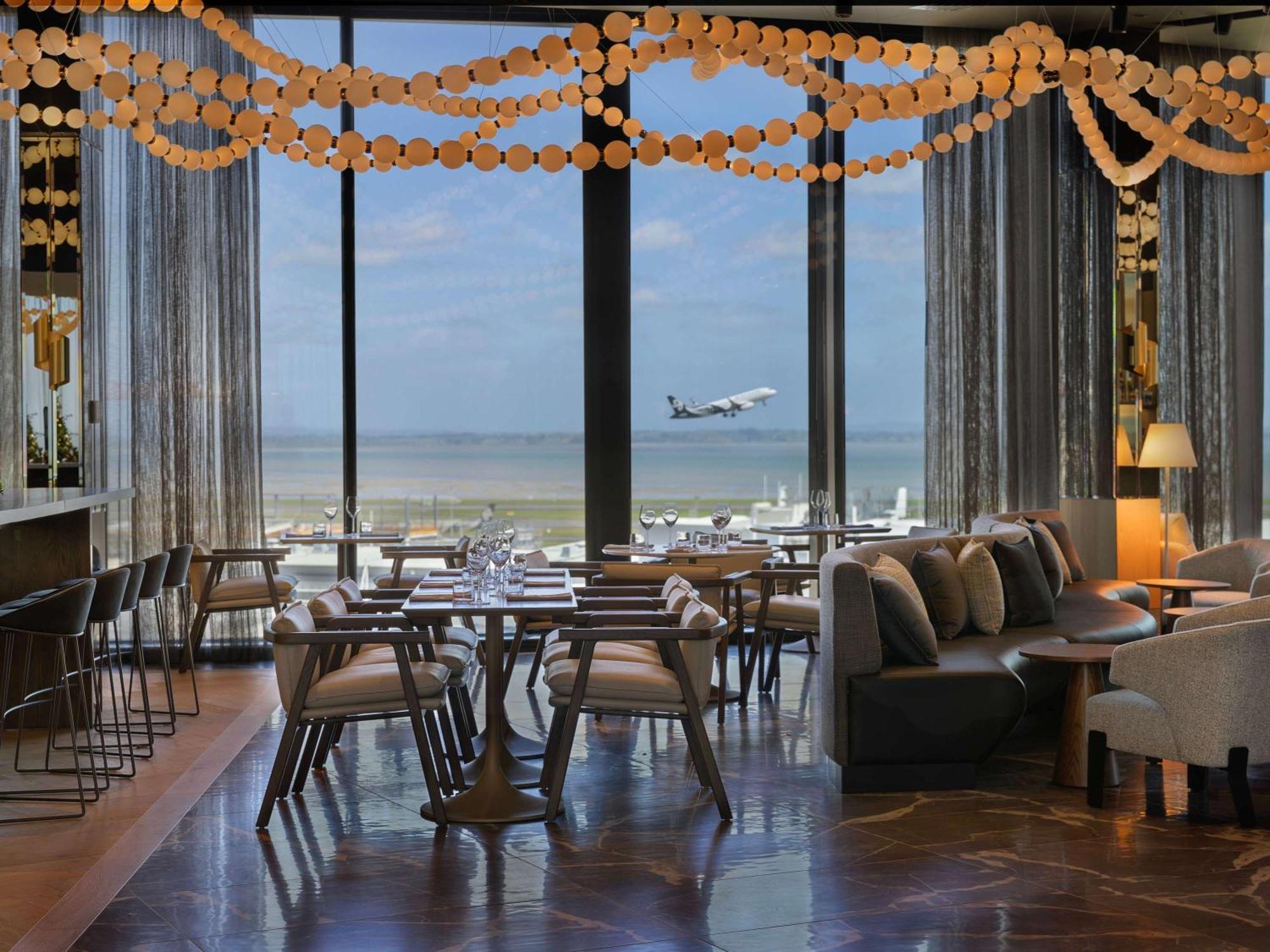 Hotel Pullman Auckland Airport Esterno foto The lounge at the airport