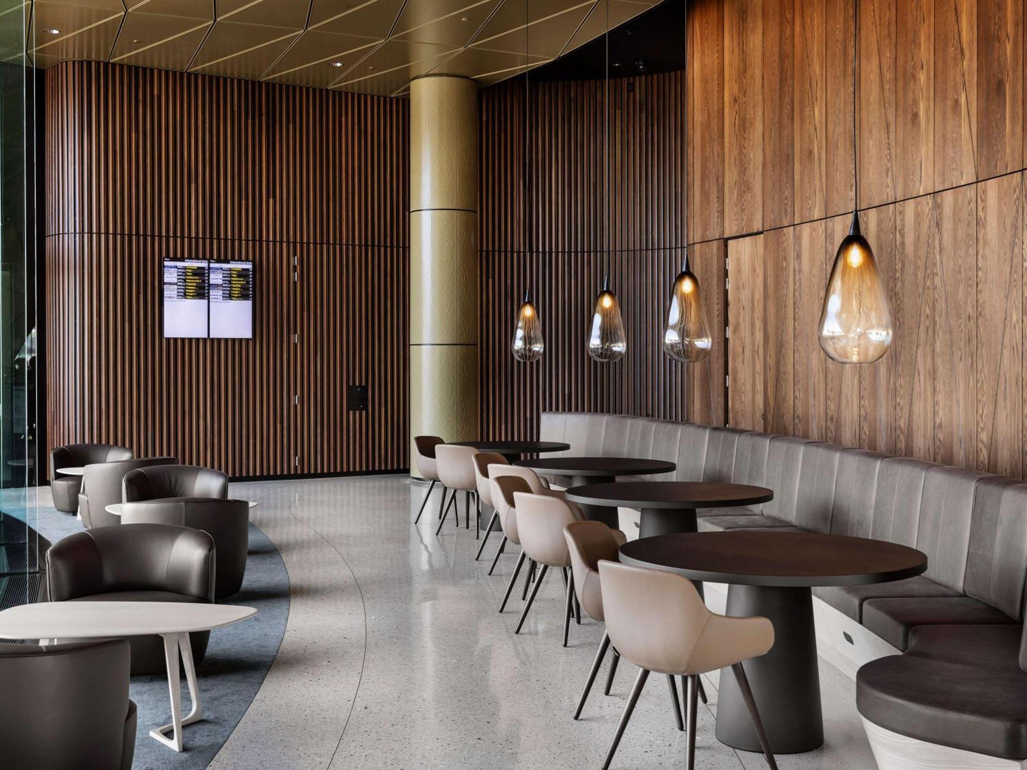 Hotel Pullman Auckland Airport Esterno foto The lounge at London Heathrow Airport